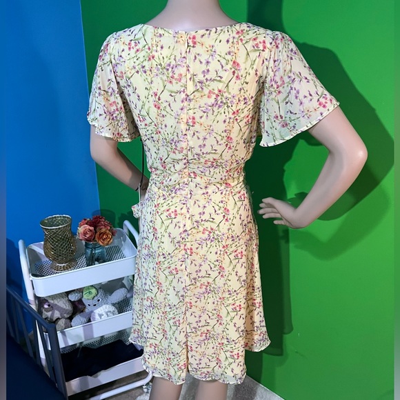 NWT $150 Nicole Miller NY Floral Faux Wrap Dress | Yellow Bright Classic Dress - Picture 5 of 14